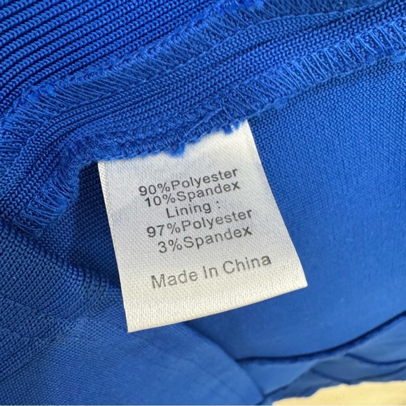 Tuckernuck Azure Jersey Double Knit Julietta Dress Royal Blue
Square neck - Picture 11 of 13